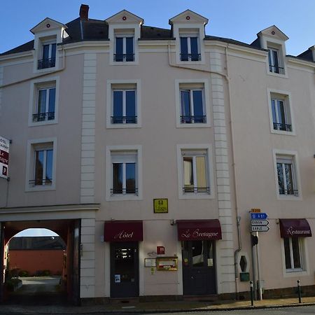 Hotel Logis Le Bretagne Sillé-le-Guillaume Zewnętrze zdjęcie