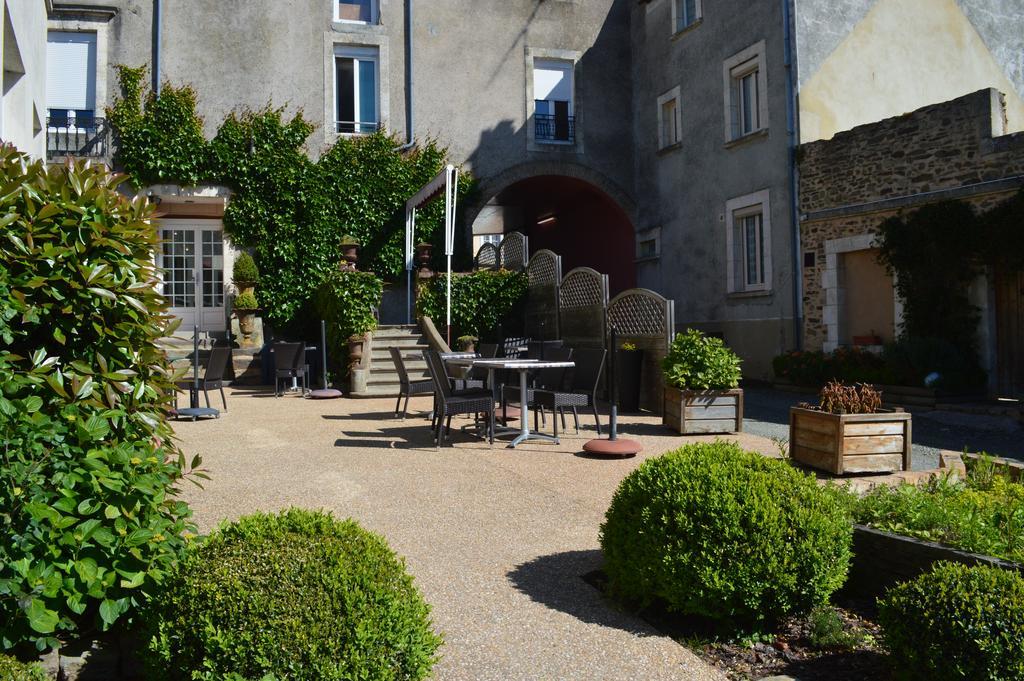 Hotel Logis Le Bretagne Sillé-le-Guillaume Zewnętrze zdjęcie