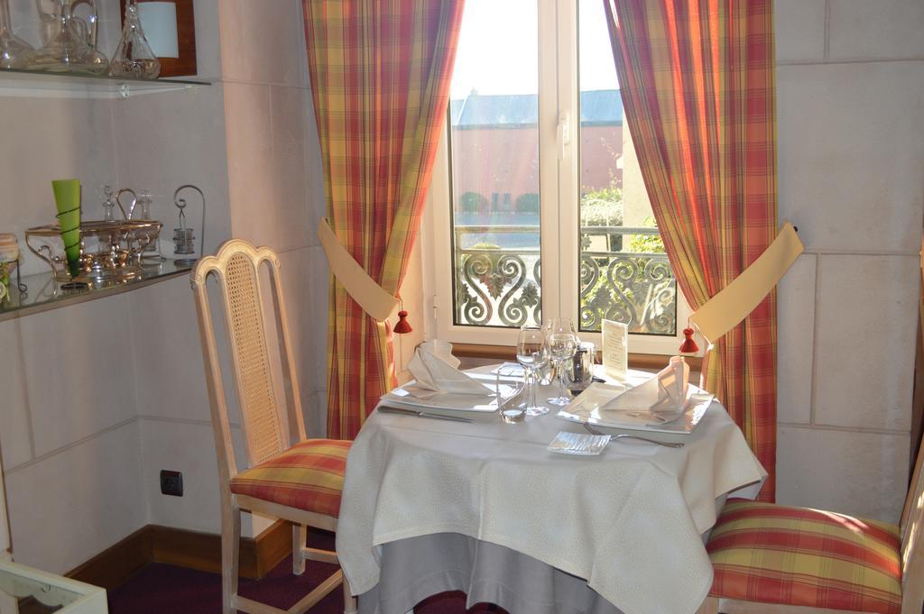 Hotel Logis Le Bretagne Sillé-le-Guillaume Zewnętrze zdjęcie